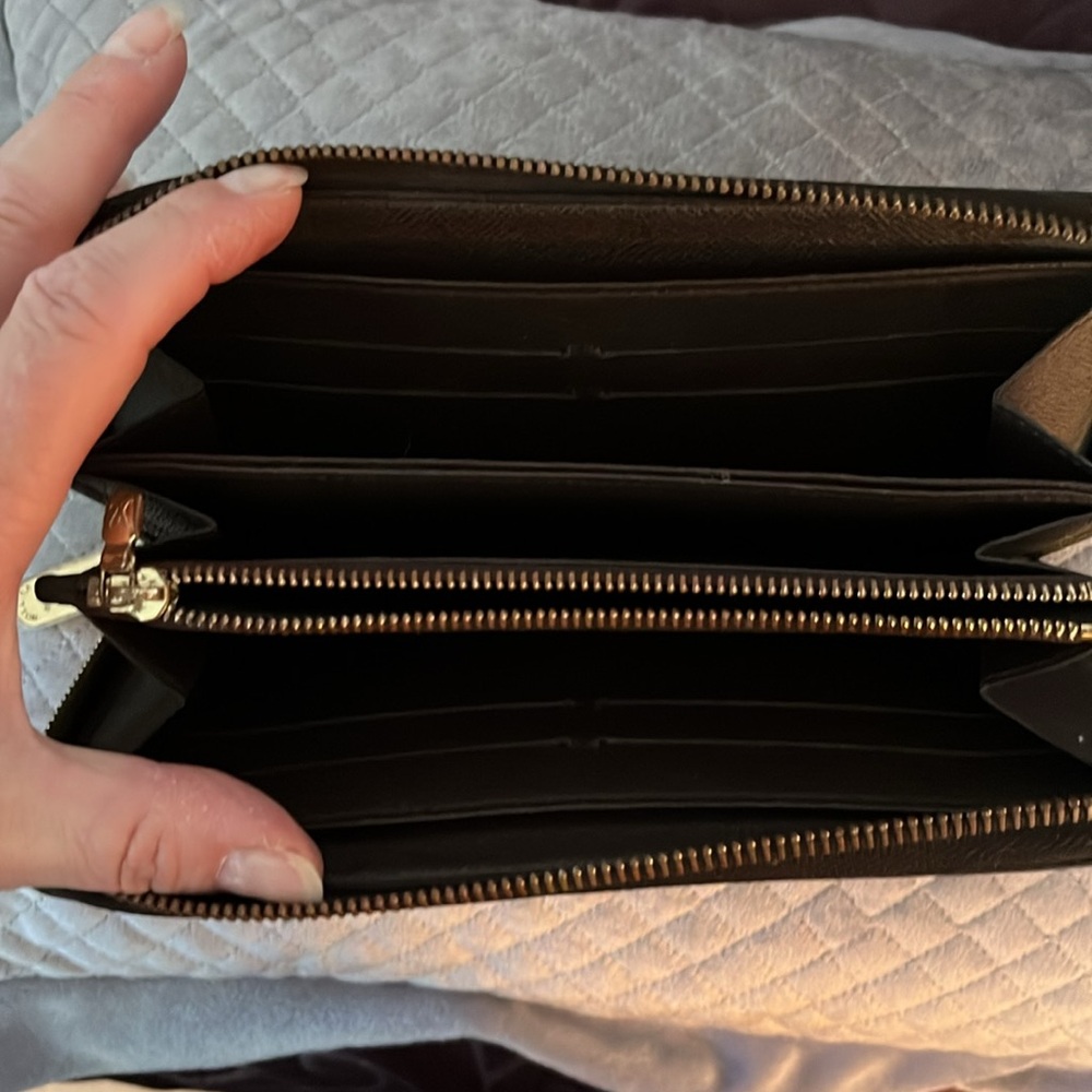 Louis Vuitton Damier Ebene Zippy Wallet - Picture 6 of 7
